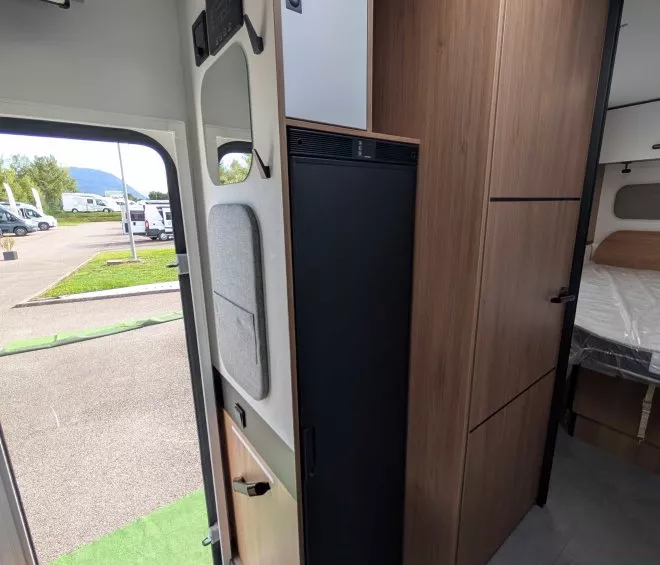 Challenger 318 graphite edition 2027 8