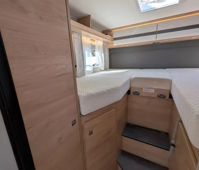 Dethleffs globebus i6 gt white 10