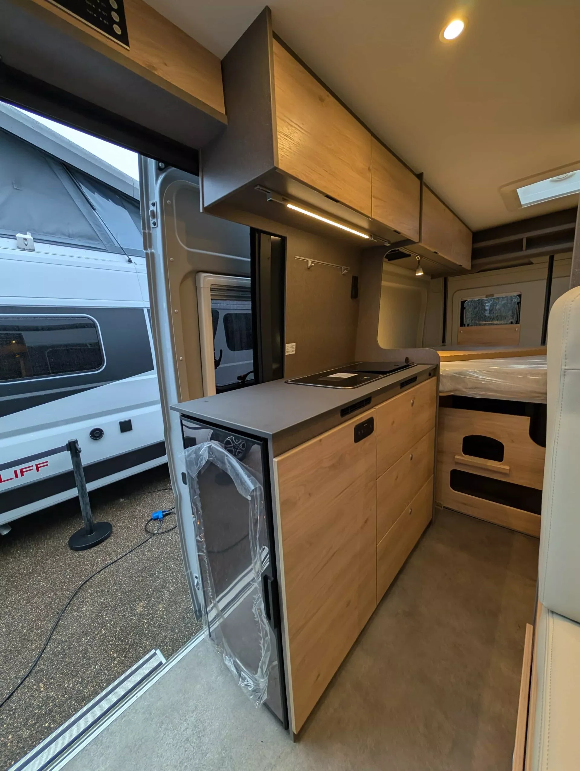 Dethleffs globetrail 600 ds active plus 4