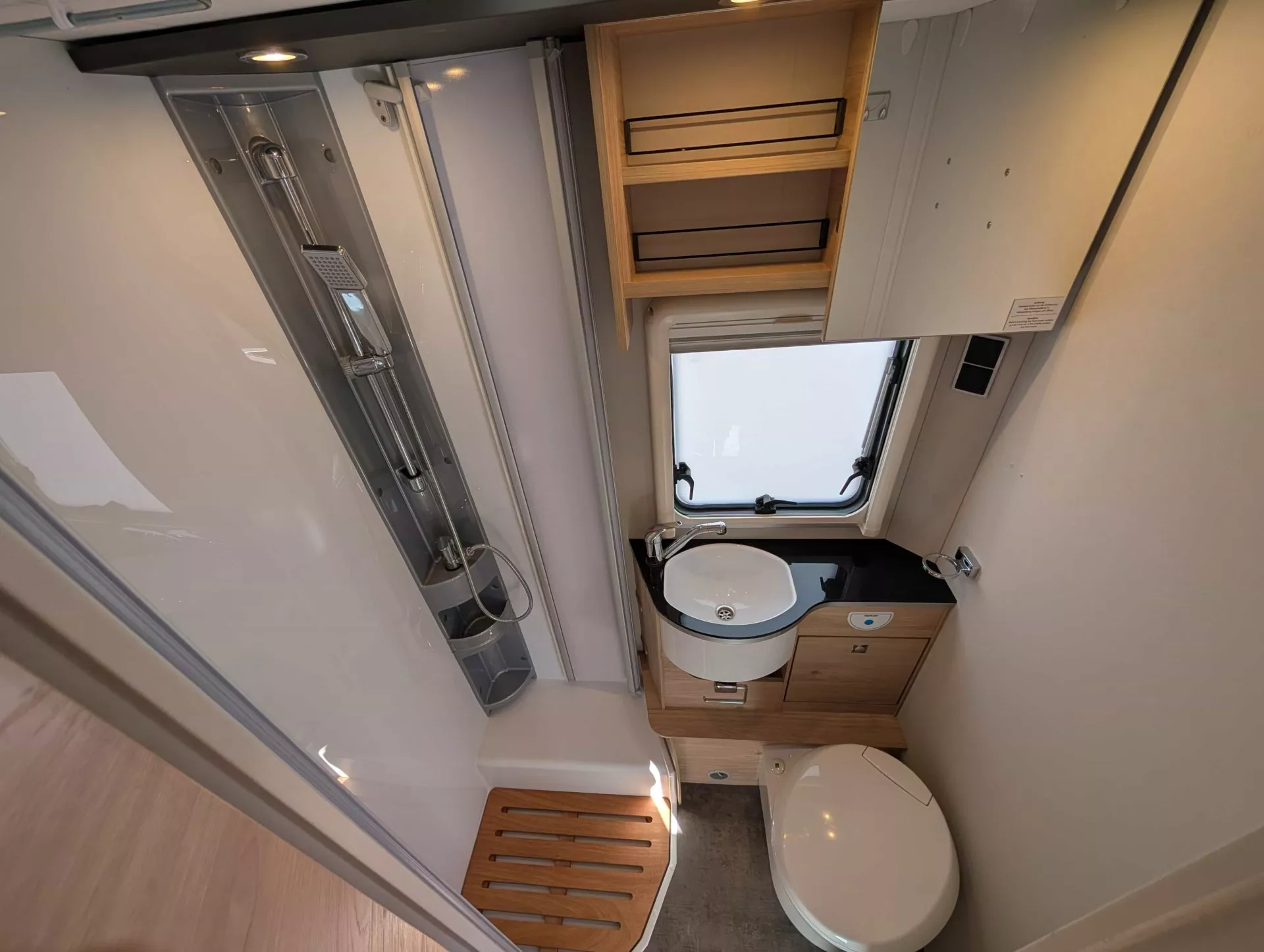 Dethleffs globebus i6 gt white 6