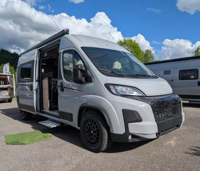 Dethleffs globetrail 600 ds active plus exterieur