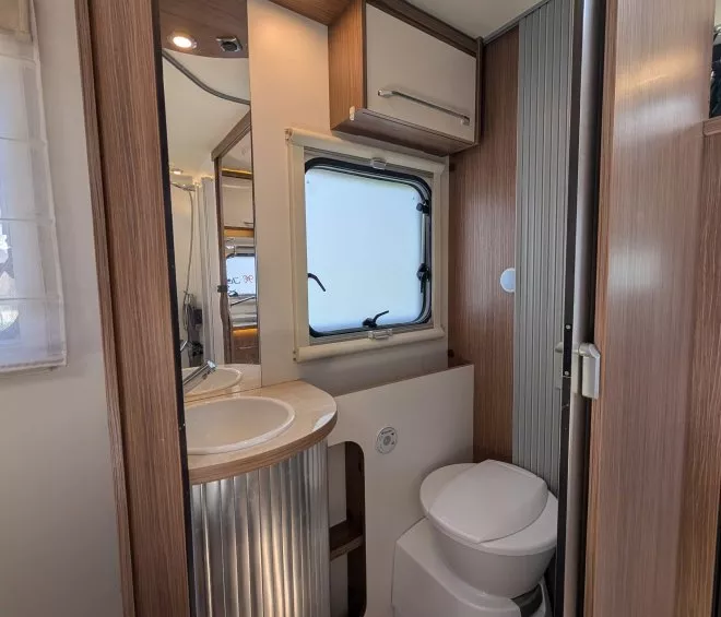 Pxl 20260403 121703156