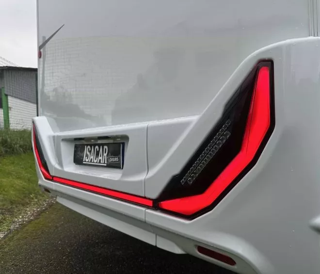 Feu arrière de camping-car Isacar avec éclairage LED rouge