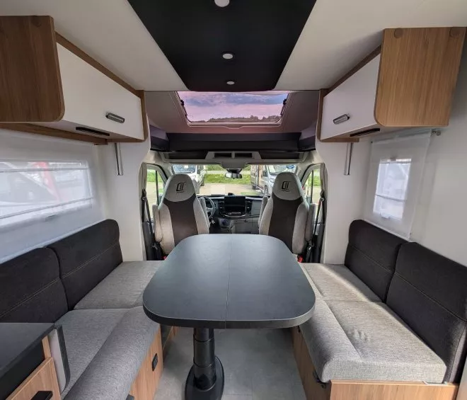 Challenger 318 graphite edition 2027 3