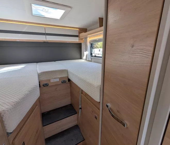 Dethleffs globebus i6 gt white 11