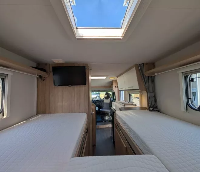 Van sunlight v66 12
