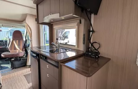 Dethleffs globe s t685 bloc cuisine