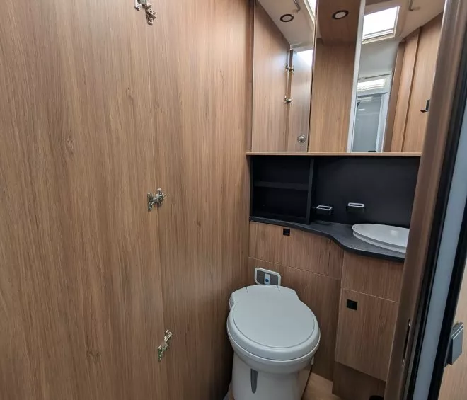 Challenger 318 graphite edition 2027 6