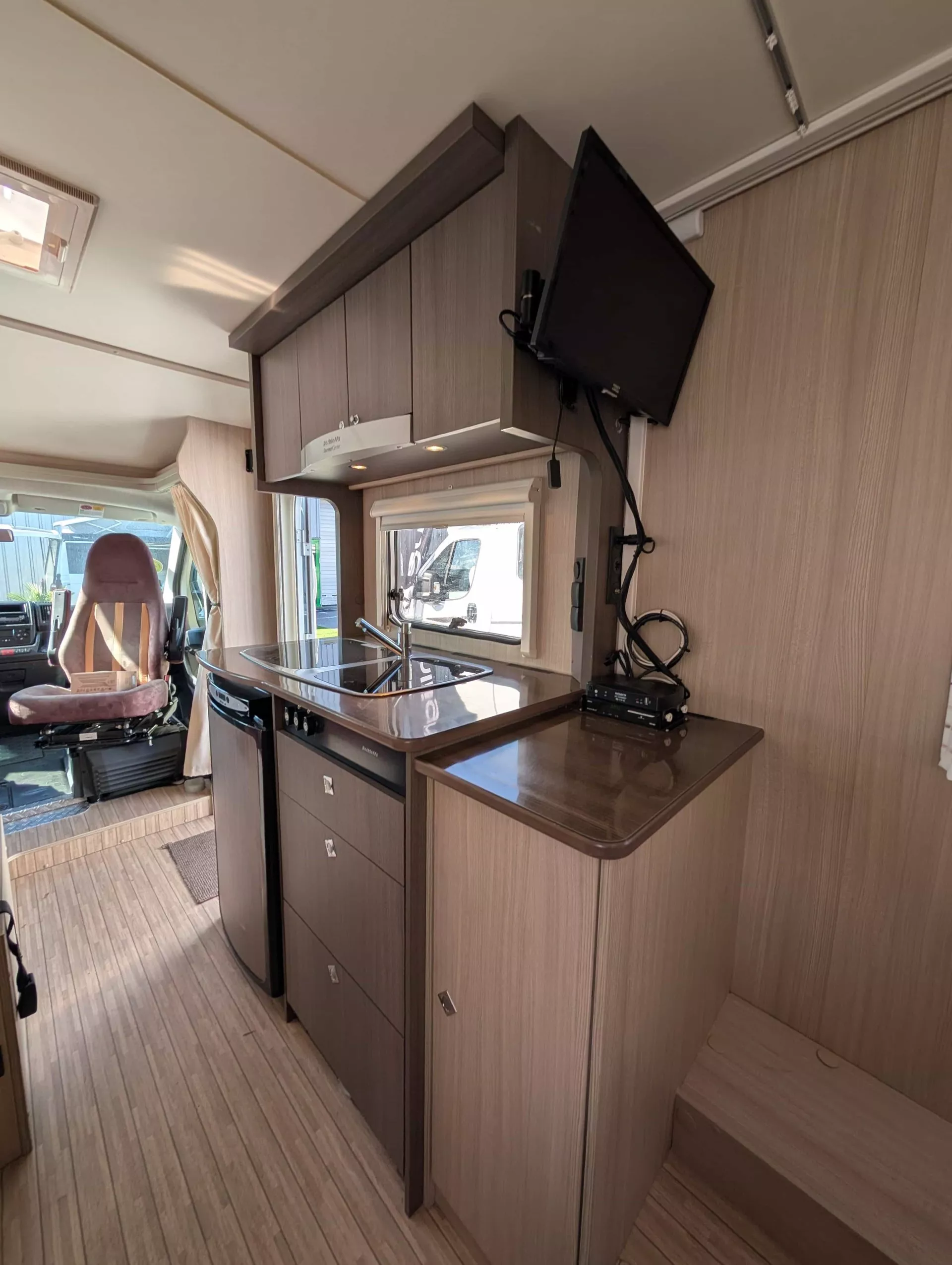 Dethleffs globe s t685 bloc cuisine