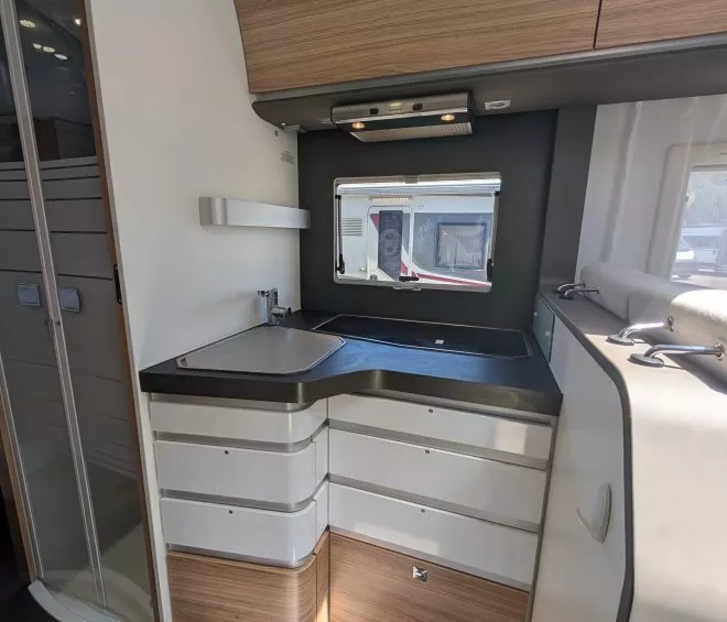 Adria sonic axess 700 sc 4