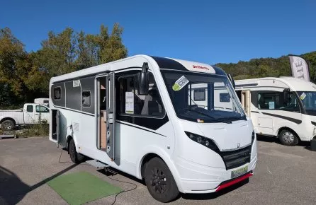 Dethleffs globebus i6 gt white 1