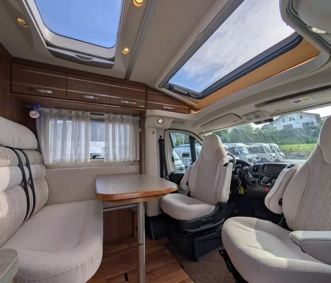 Hymer exsis t414 crossover poclain 2015 14