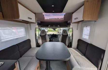 Challenger 318 graphite edition 2027 3