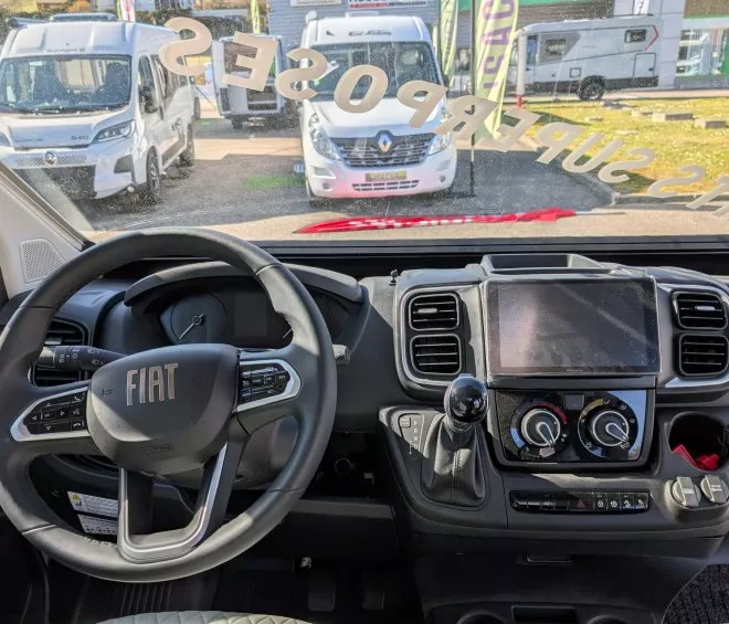 V114m sport tableau de bord