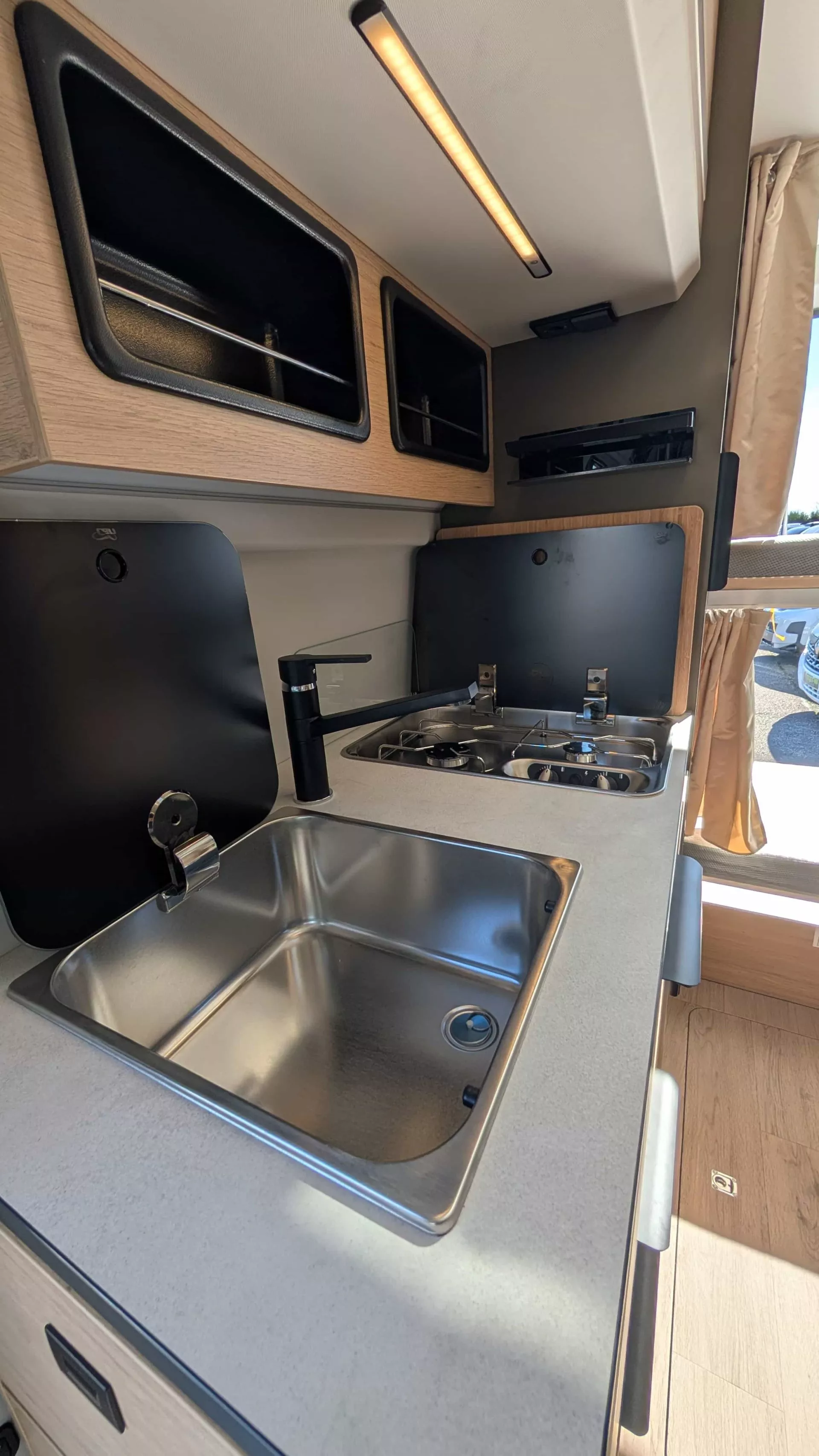 Campereve family van bloc cuisine detail